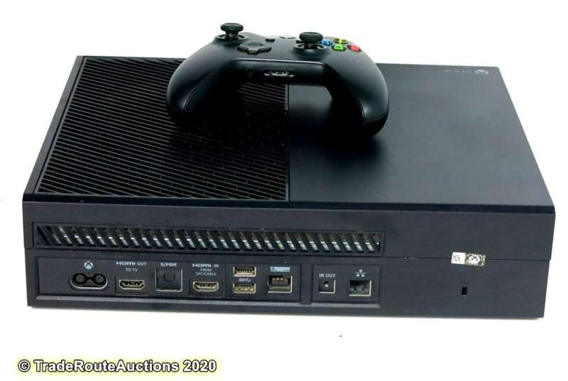 Microsoft Xbox One 1TB Model 1540 Gaming Console + 1 Controller