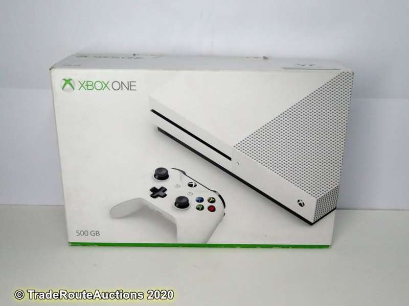 XBOX One S Console (WHITE) Model 1681 + 1 Controller (WHITE)