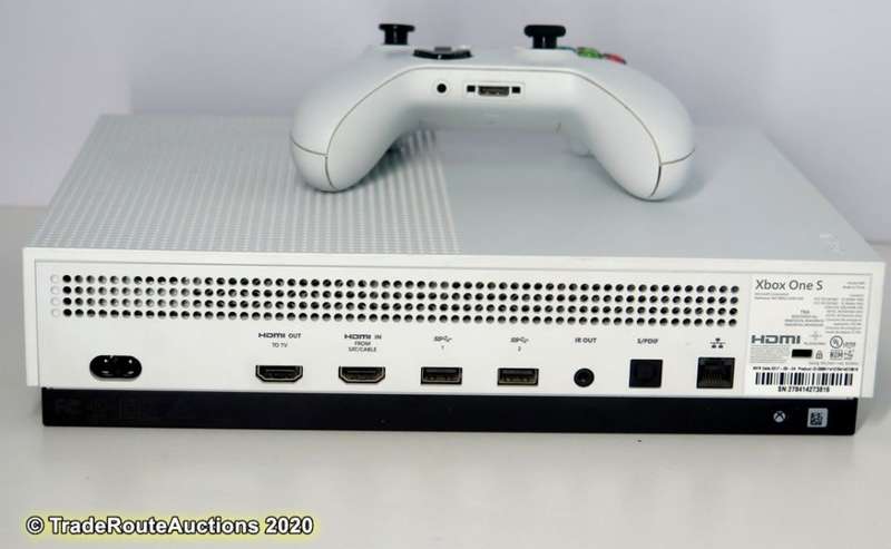 XBOX One S Console (WHITE) Model 1681 + 1 Controller (WHITE)