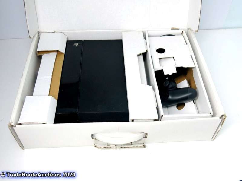 Sony PS4  PlayStation 4 console  CUH-1116A - Jet Black  *** SONY PS4 ***