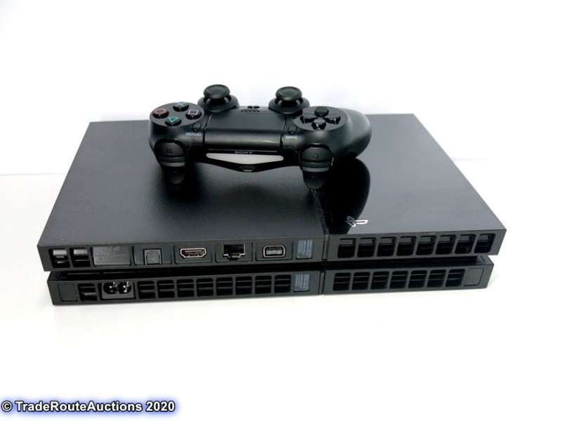Sony PS4  PlayStation 4 console  CUH-1116A - Jet Black  *** SONY PS4 ***