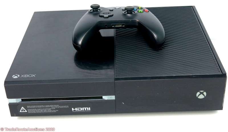 Microsoft Xbox One 500GB Model 1540 Gaming Console + 1 Controller