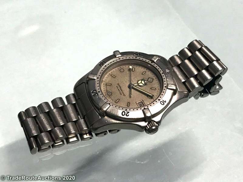 TAG Heuer Professional Midsize watch Stainless steel bracelet 962.213R