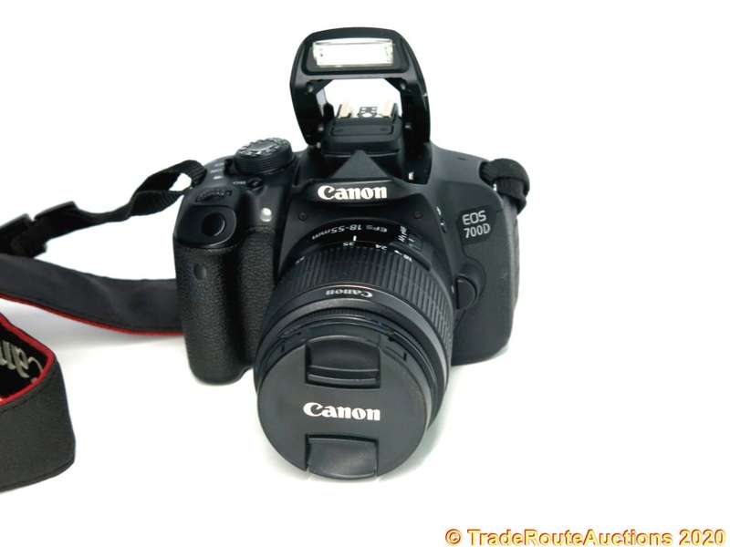 Canon EOS 700D DIGITAL SLR CAMERA KIT WITH 18-55MM iii LENS | 18.0 MP FULL HD