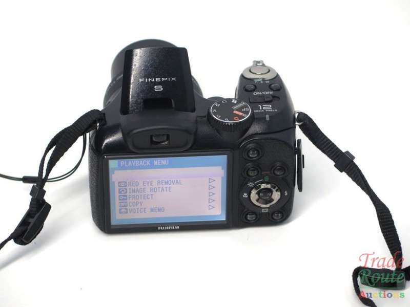 Fujifilm FinePix S1800 12.2 MP Digital Camera with 18x Wide Angle Optical Dual Image Stabilized Zoom
