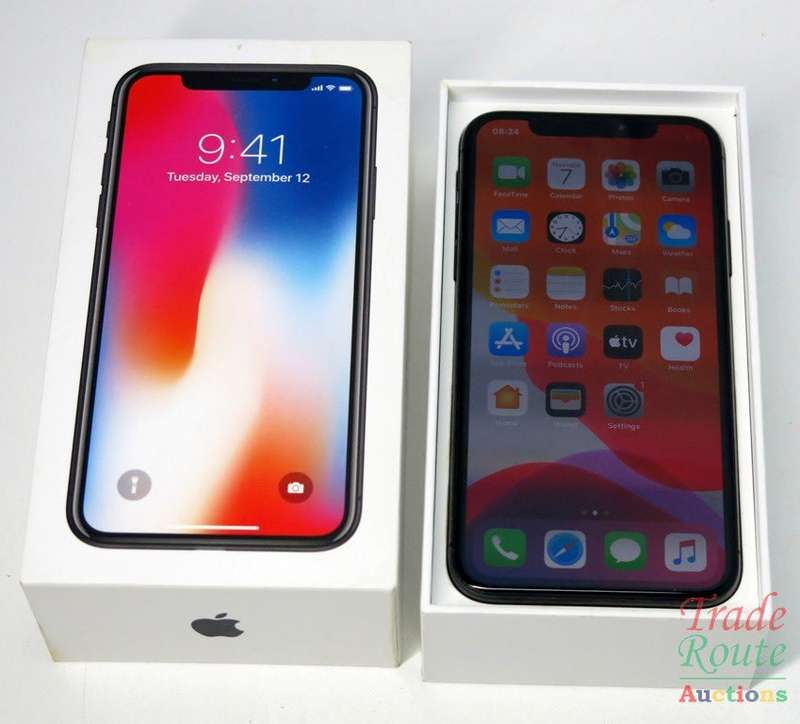 IPhone X 64GB | BOXED | Excellent Condition | A1901
