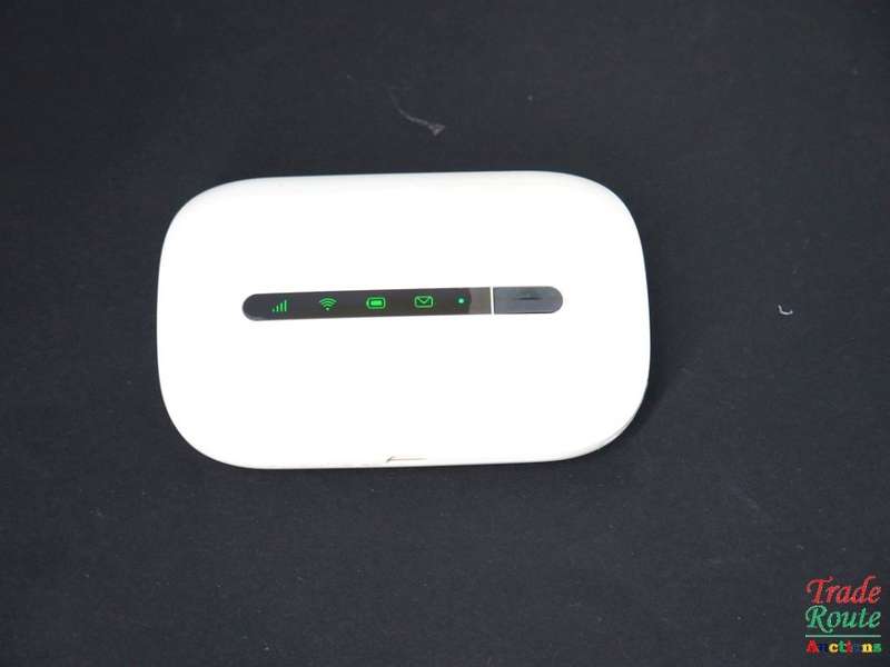 Vodafone Mobile Wi-Fi R207 Wireless Hotspot Modem Router (takes SIM card)