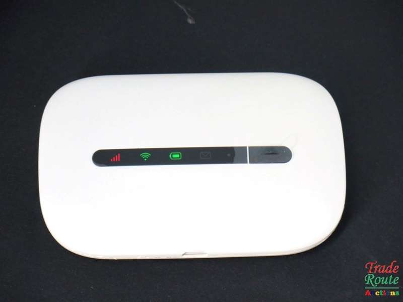 Vodafone Mobile Wi-Fi R207 Wireless Hotspot Modem Router (takes SIM card)