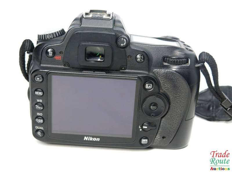 NIKON D90 PROFESSIONAL DSLR CAMERA BODY   ** NIKON **
