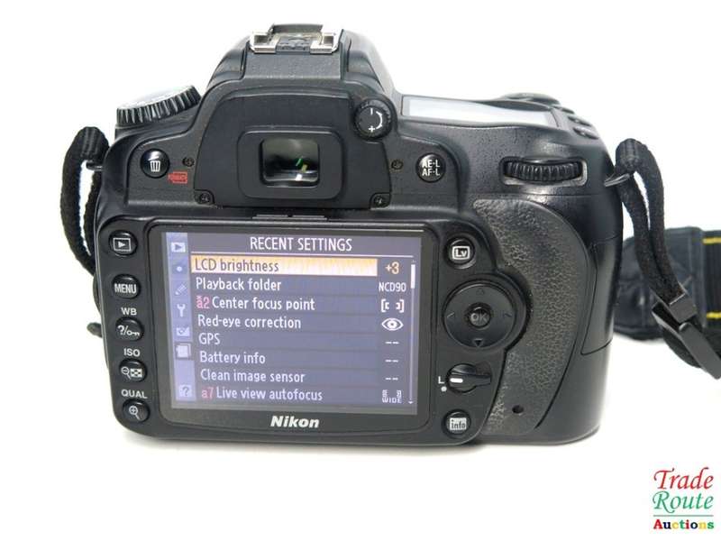 NIKON D90 PROFESSIONAL DSLR CAMERA BODY   ** NIKON **