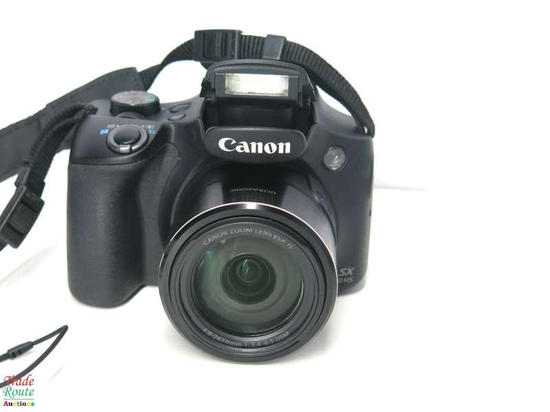 Canon Powershot SX60 HS 16.1MP Digital Camera 65x Optical Zoom Lens 3-inch LCD Tilt Screen (Black)