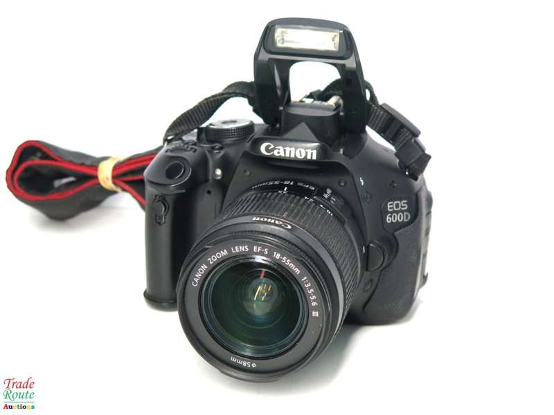 Canon EOS 600D DSLR CAMERA with Canon 18-55 Lens Camera Kit ** READ DESCRIPTION **