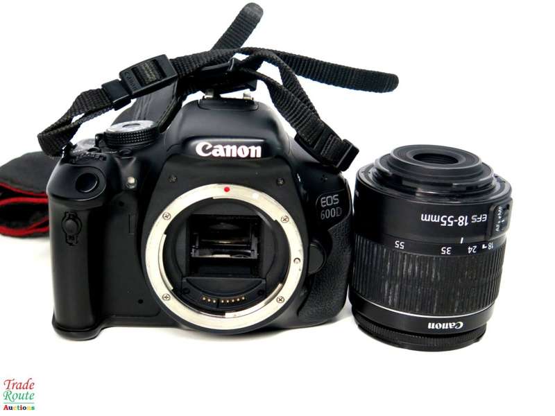 Canon EOS 600D DSLR CAMERA with Canon 18-55 Lens Camera Kit ** READ DESCRIPTION **