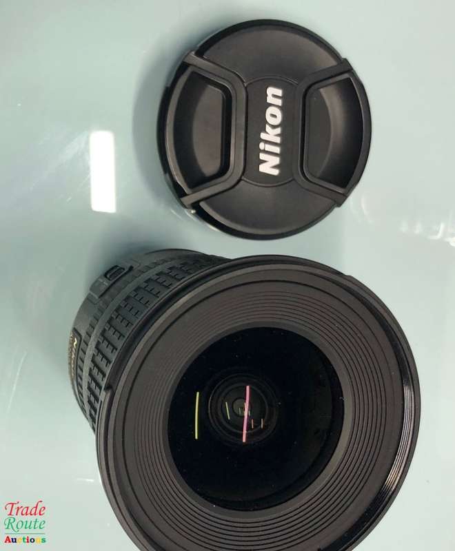 Nikon AF-S DX Zoom-Nikkor 10-24mm f/3.5-4.5G ED Lens for Nikon DSLR Cameras - BARGAIN