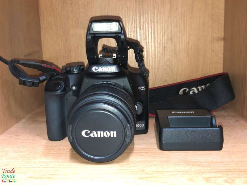 Canon EOS 1000D Digital SLR camera plus Canon 18-55mm Lens Professional KIT