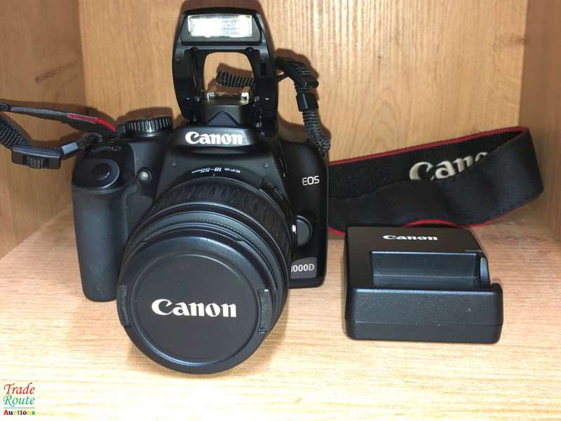 Canon EOS 1000D Digital SLR camera plus Canon 18-55mm Lens Professional KIT