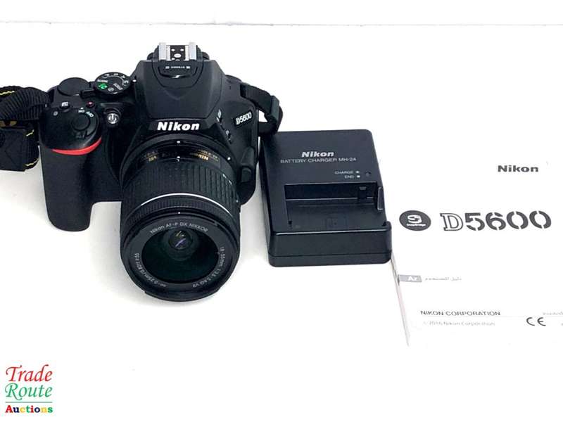BOXED - NIKON D5600 DSLR CAMERA BODY + NIKON AF-P 18-55 VR LENS KIT