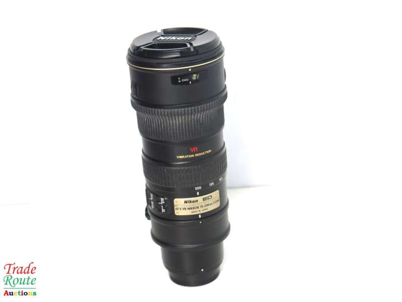 Nikon 70-200mm f2.8G ED-IF AF-S VR Zoom Lens   *** NIKON *** Full Frame lens