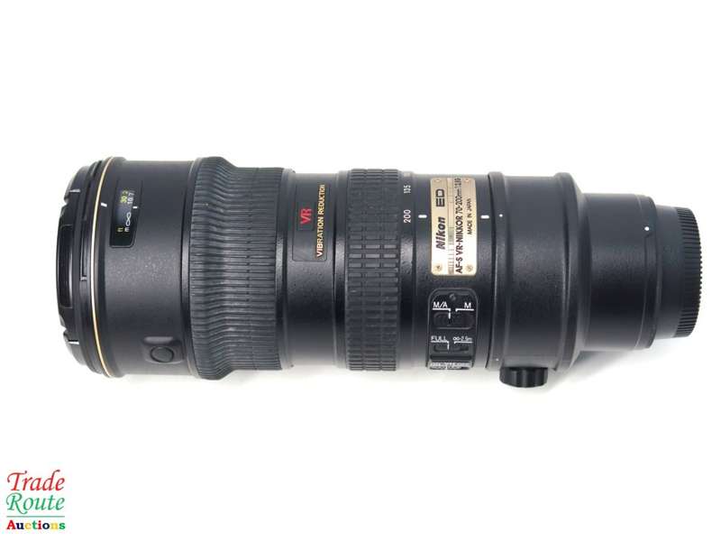 Nikon 70-200mm f2.8G ED-IF AF-S VR Zoom Lens   *** NIKON *** Full Frame lens