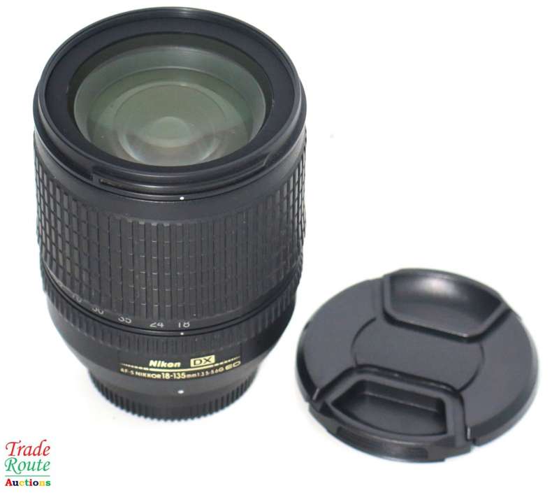 Nikon 18-135mm f/3.5-5.6G ED-IF AF-S DX Zoom-Nikkor Lens for Nikon Digital SLR Cameras