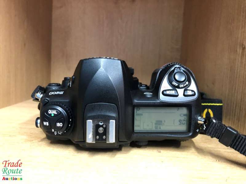 Nikon D200 PROFESSIONAL Digital SLR Camera Body ONLY