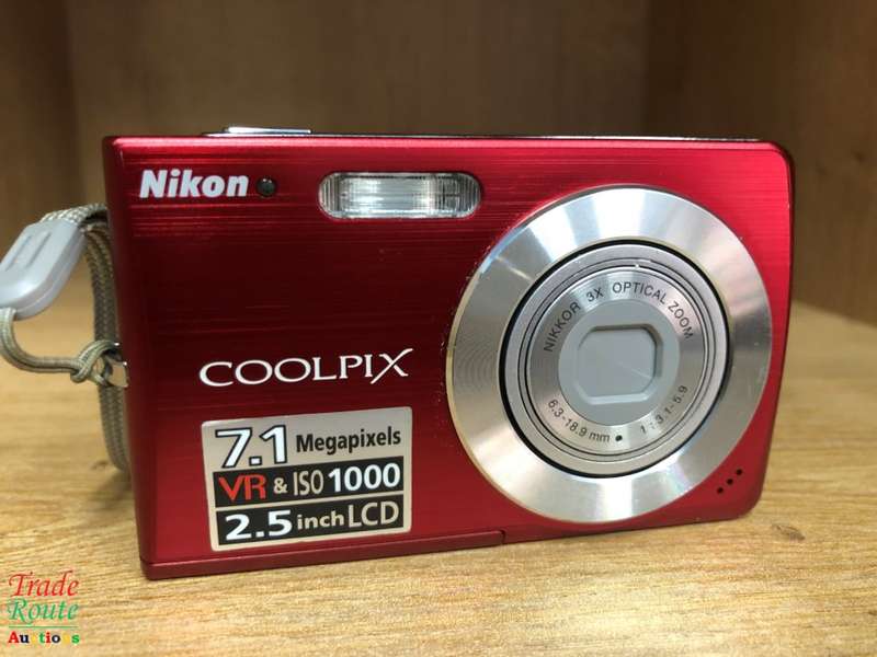 Nikon Coolpix S200 7.1MP Digital Camera with 3x Optical Zoom