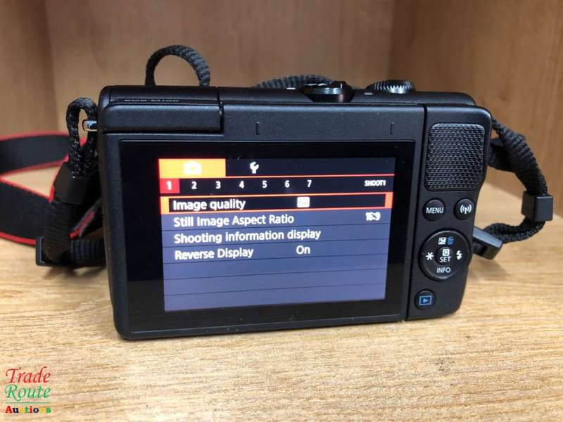 Canon EOS M100 Mirrorless Camera with 15-45mm Lens