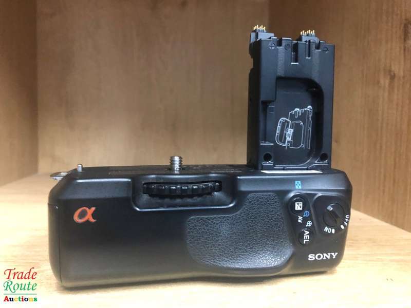 Sony VG-B50AM Vertical Grip for Sony Alpha A500, A550 & A580