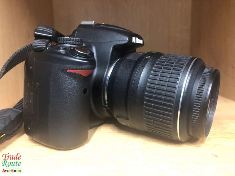 NIKON D5000 DSLR CAMERA BODY with Nikon 18-55mm  LENS KIT