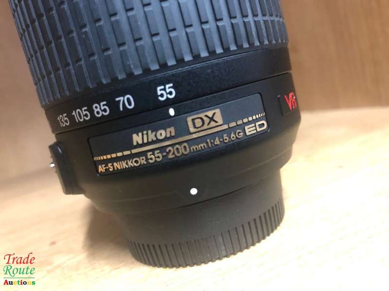 Nikon AF-S NIKKOR 55-200mm VR [ VIBRATION REDUCTION ] LENS