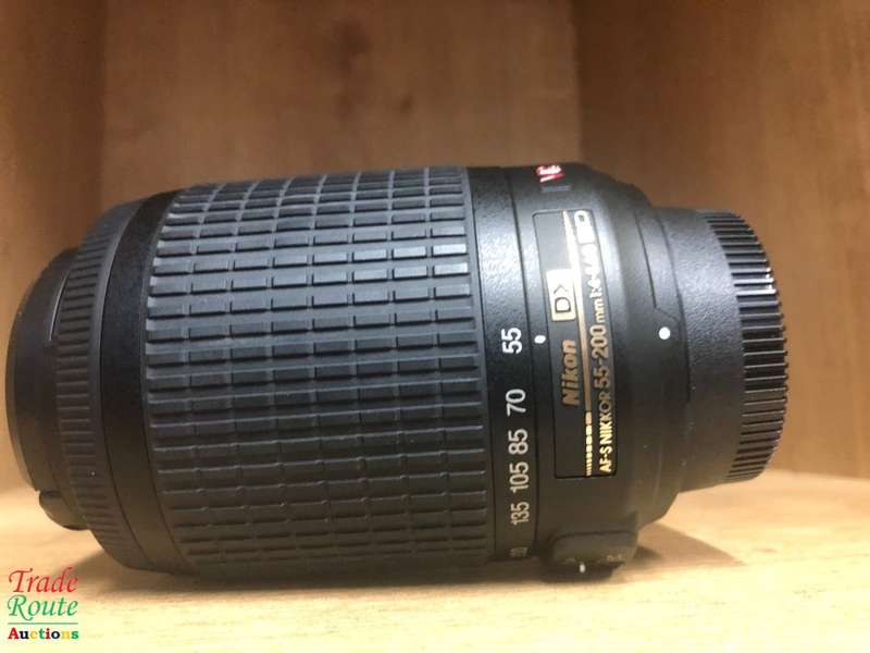 Nikon AF-S NIKKOR 55-200mm VR [ VIBRATION REDUCTION ] LENS