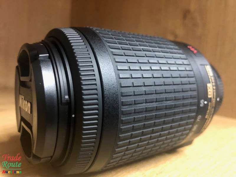 Nikon AF-S NIKKOR 55-200mm VR [ VIBRATION REDUCTION ] LENS