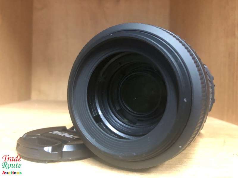 Nikon AF-S NIKKOR 55-200mm VR [ VIBRATION REDUCTION ] LENS