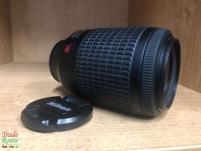 Nikon AF-S NIKKOR 55-200mm VR [ VIBRATION REDUCTION ] LENS