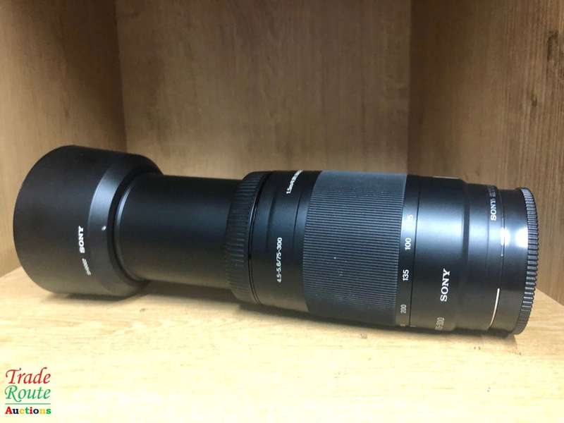 Sony 75-300mm f/4.5-5.6 Compact Super Telephoto Zoom Lens - For Sony DSLR Cameras
