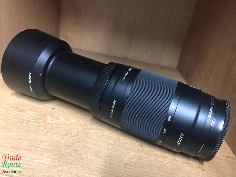 Sony 75-300mm f/4.5-5.6 Compact Super Telephoto Zoom Lens - For Sony DSLR Cameras