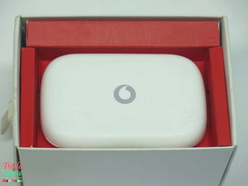 Vodafone Mobile Wi-Fi R207 Wireless Hotspot Modem Router (takes SIM card)