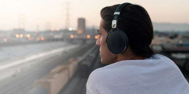 [DEMO] Sennheiser HD 4.50 BTNC - Bluetooth and Noise Cancelling Headphones