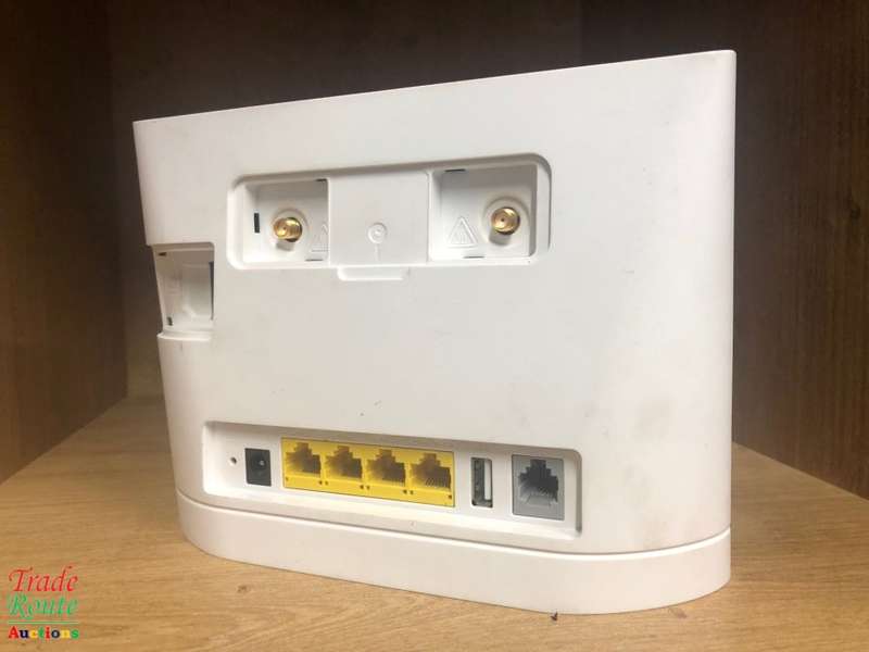 HUAWEI B315S 4G LTE Wifi Modem Wireless Router (uses SIM card)