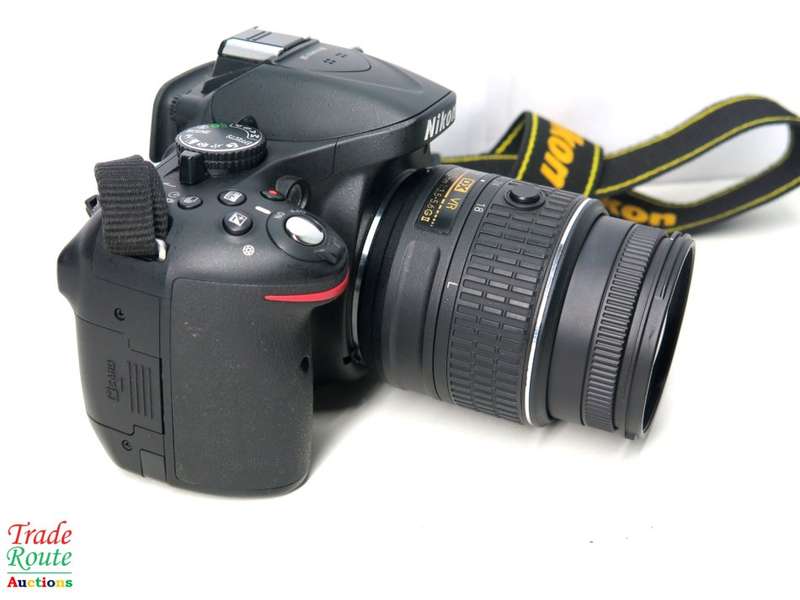 [ 24.1 MEGAPIXELS ] NIKON D5200 DSLR CAMERA +  18-55MM NIKKOR LENS PROFESSIONAL KIT