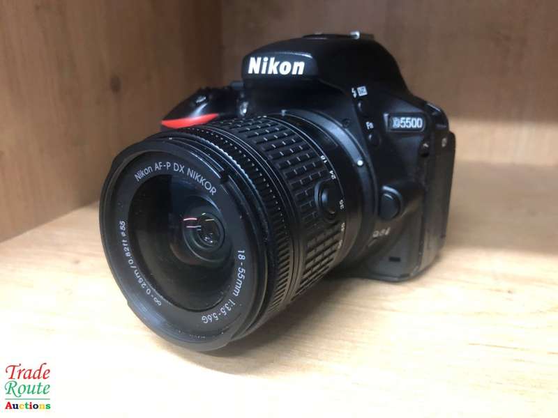 NIKON D5500 DSLR CAMERA BODY plus Nikon AF-P Zoom Nikkor 18-55mm DX Lens Kit