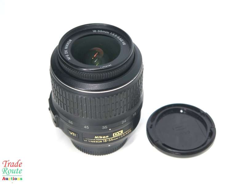 Nikon AF-S DX NIKKOR 18-55mm f/3.5-5.6G Vibration Reduction Zoom Lens Auto Focus for Nikon DSLR