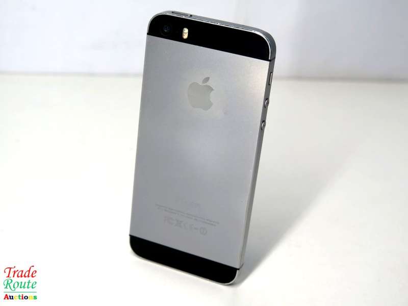 Apple Iphone 5S SmartPhone | 16GB | A1530 | MF352SO/A *** APPLE IPHONE5s ***