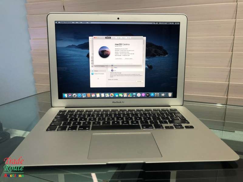 MacBook Air 13.3-inch | Core i5 1.8GHz | 8GB RAM | 128GB SSD MACBOOK AIR 13 INCH 2017 MODEL