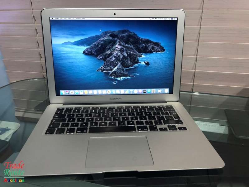 MacBook Air 13.3-inch | Core i5 1.8GHz | 8GB RAM | 128GB SSD MACBOOK AIR 13 INCH 2017 MODEL