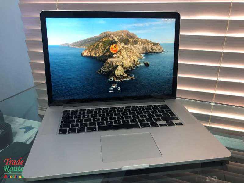 Apple MacBook Pro 15.4-inch  | Core i7 2.3GHz | 16GB RAM | 500GB SSD ** RETINA DISPLAY **
