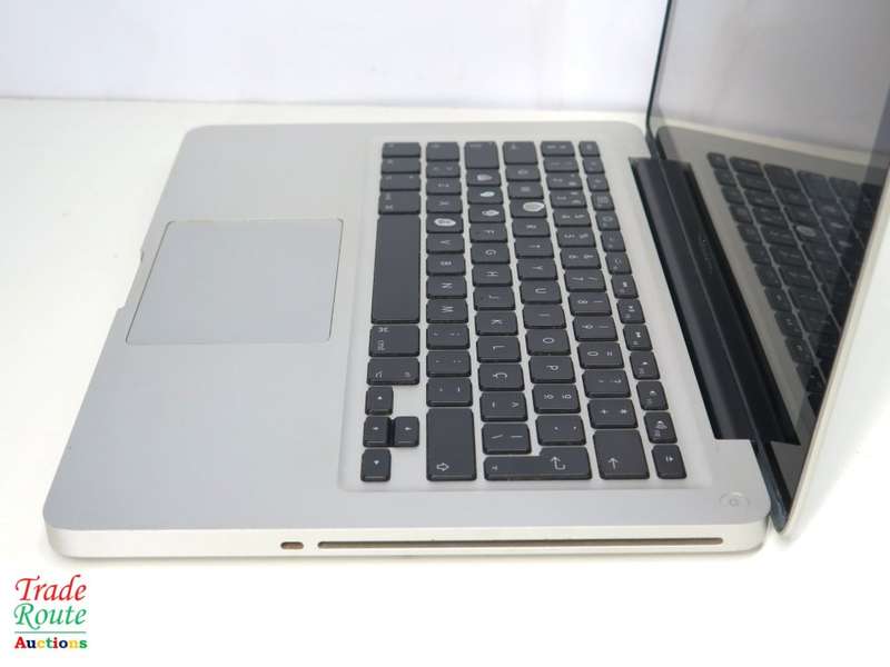 MacBook Pro 13.3-inch | Core 2 DUO | 2GB RAM | 320GB HDD | INTEL HD GRAPHICS