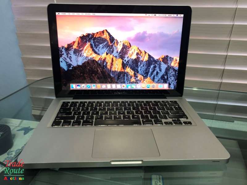 MacBook Pro 13.3-inch | Core i7 2.9GHz | 8GB RAM | 1TB HDD | INTEL HD GRAPHICS