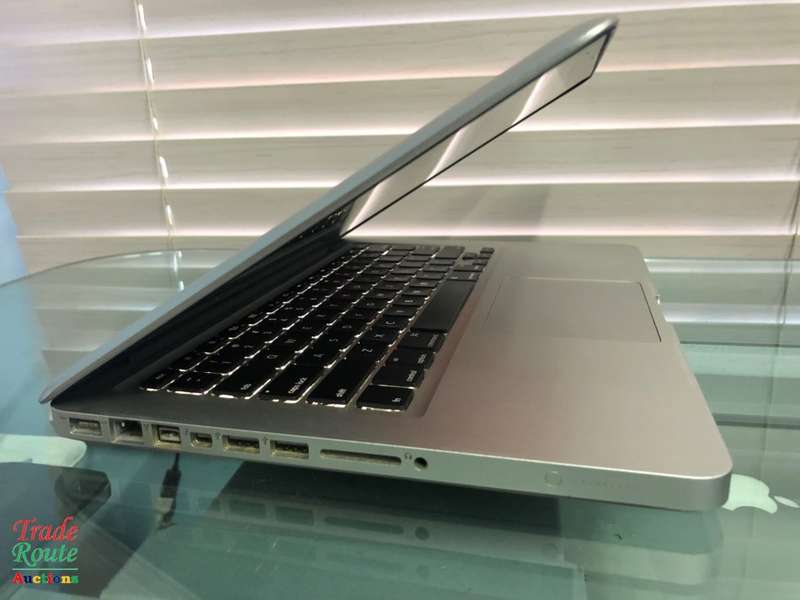 MacBook Pro 13.3-inch | Core i7 2.9GHz | 8GB RAM | 1TB HDD | INTEL HD GRAPHICS