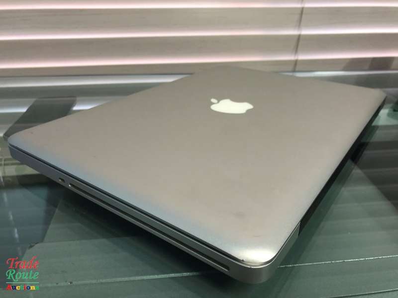 MacBook Pro 13.3-inch | Core i7 2.9GHz | 8GB RAM | 1TB HDD | INTEL HD GRAPHICS